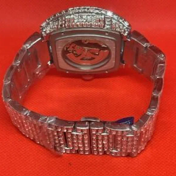 Watch Fully Iced-Out - Picture 7 of 7